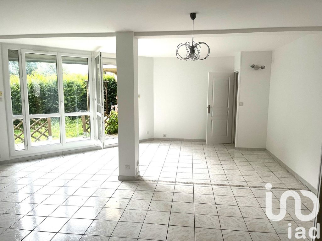 Achat appartement à vendre 4 pièces 92 m² - Savigny-le-Temple