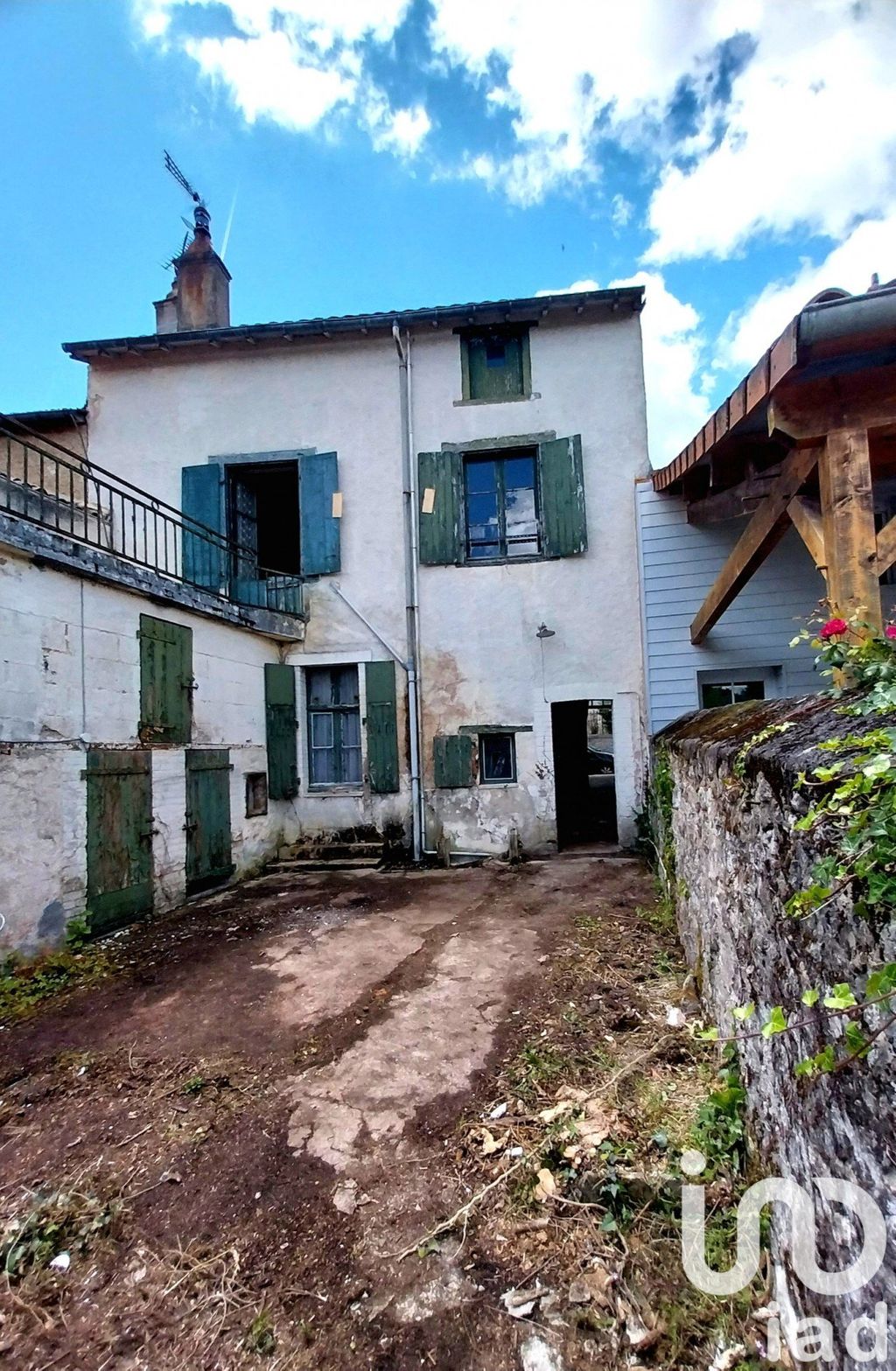 Achat maison à vendre 4 chambres 120 m² - Montmorillon