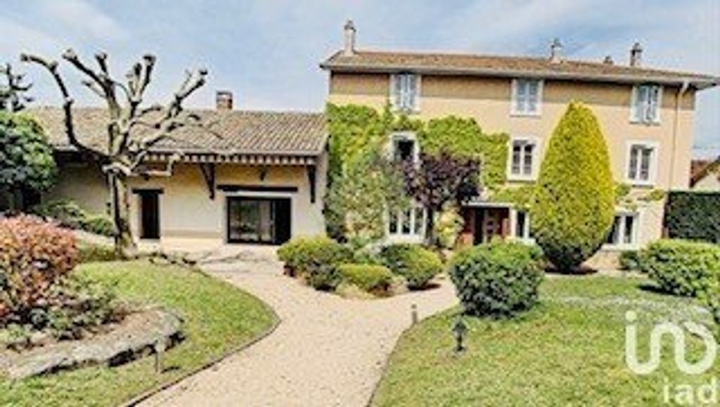 Achat maison à vendre 4 chambres 204 m² - Villefranche-sur-Saône