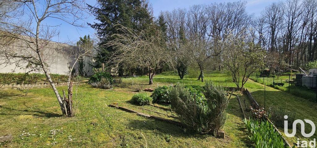 Achat maison à vendre 3 chambres 95 m² - Noyant-de-Touraine