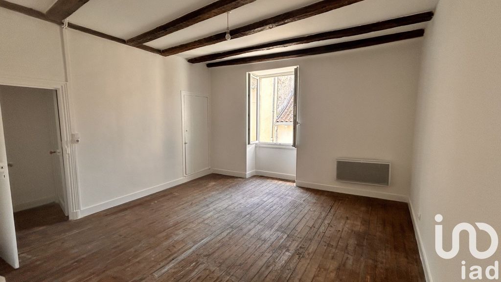 Achat maison à vendre 2 chambres 91 m² - Ruffec