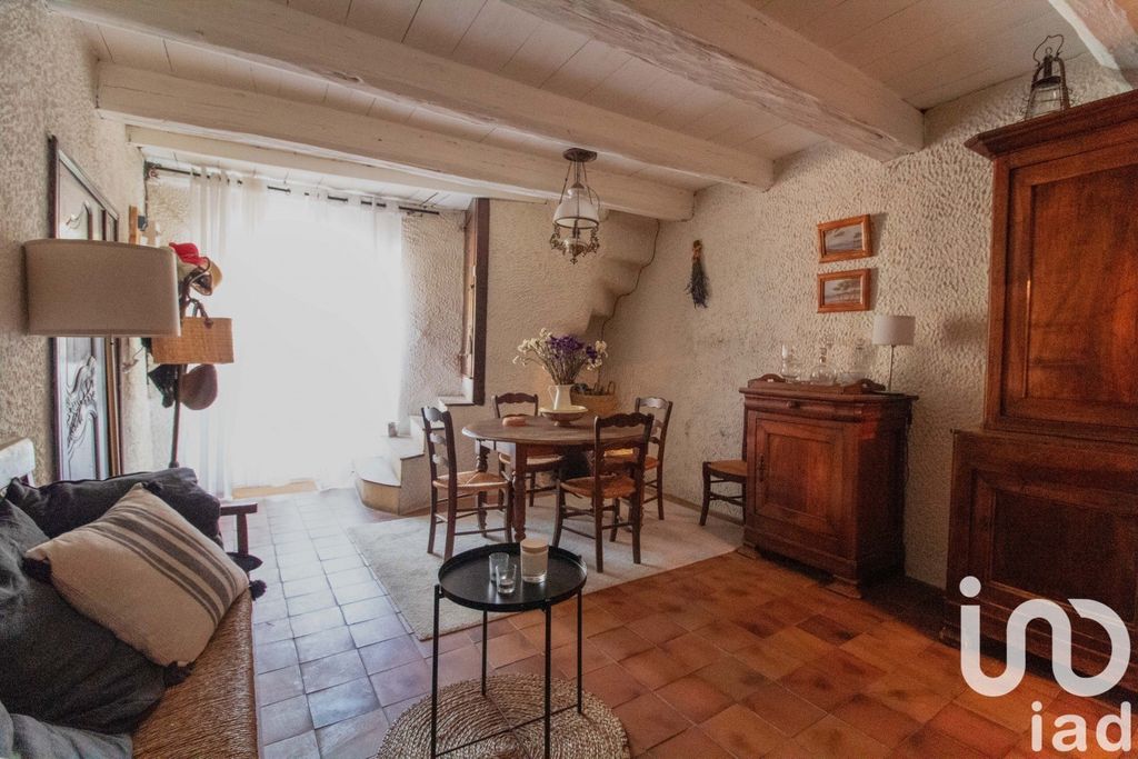 Achat maison à vendre 2 chambres 79 m² - Lussan