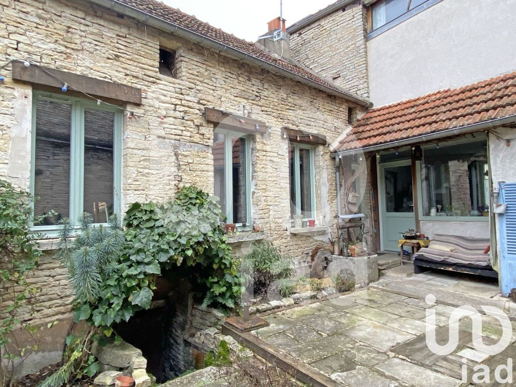 Achat maison à vendre 3 chambres 131 m² - Cruzy-le-Châtel