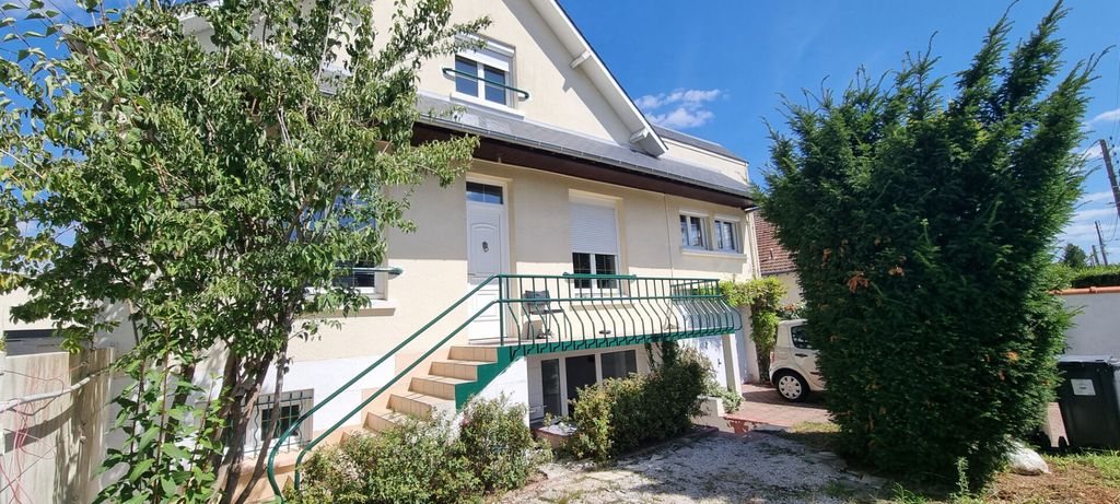 Achat maison à vendre 4 chambres 120 m² - Saint-Gervais-la-Forêt