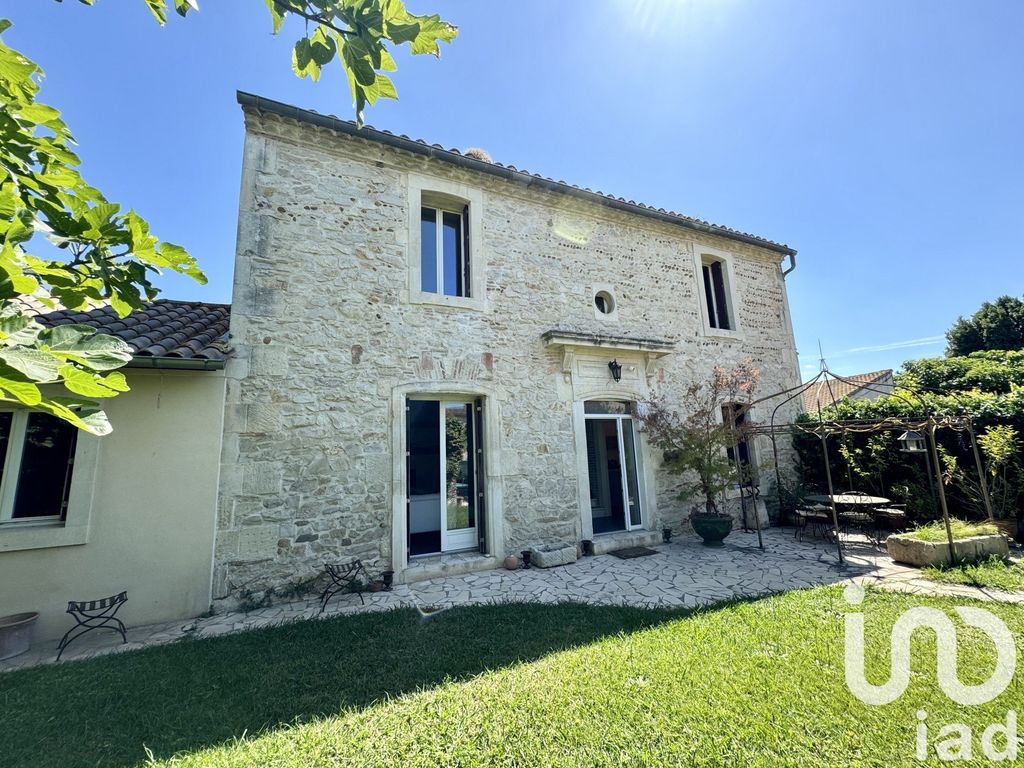 Achat maison à vendre 5 chambres 154 m² - Caissargues