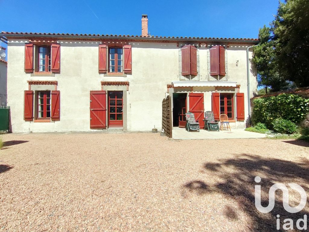 Achat maison à vendre 4 chambres 150 m² - Le Champ-Saint-Père