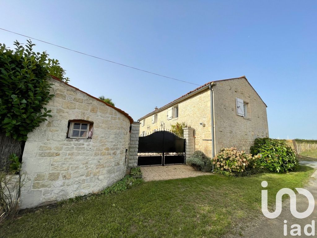 Achat maison à vendre 4 chambres 205 m² - Auchay-sur-Vendée