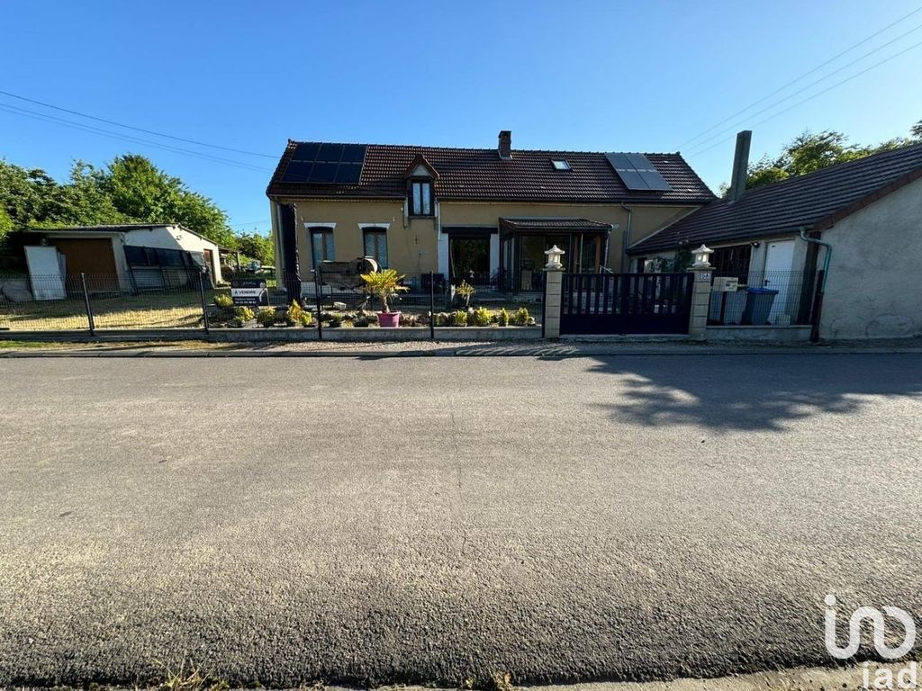 Achat maison à vendre 4 chambres 135 m² - Saint-Loup-de-Buffigny