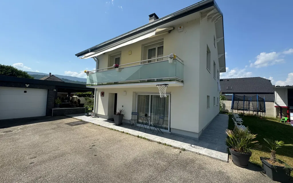 Achat maison à vendre 4 chambres 153 m² - Chambéry