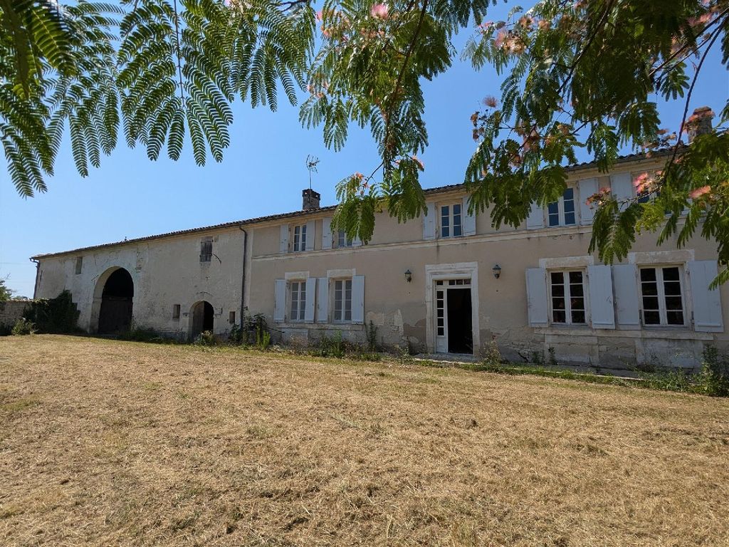 Achat maison à vendre 4 chambres 264 m² - Cognac