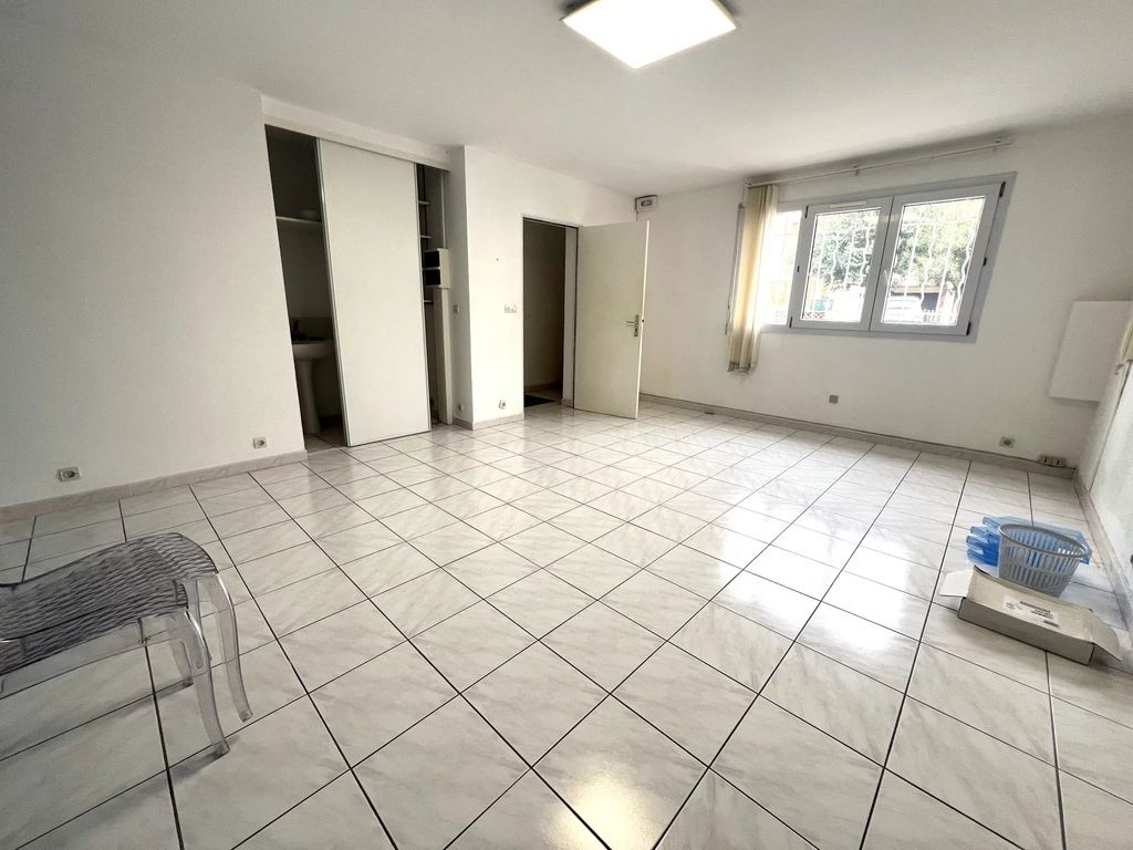 Achat appartement à vendre 4 pièces 99 m² - Istres