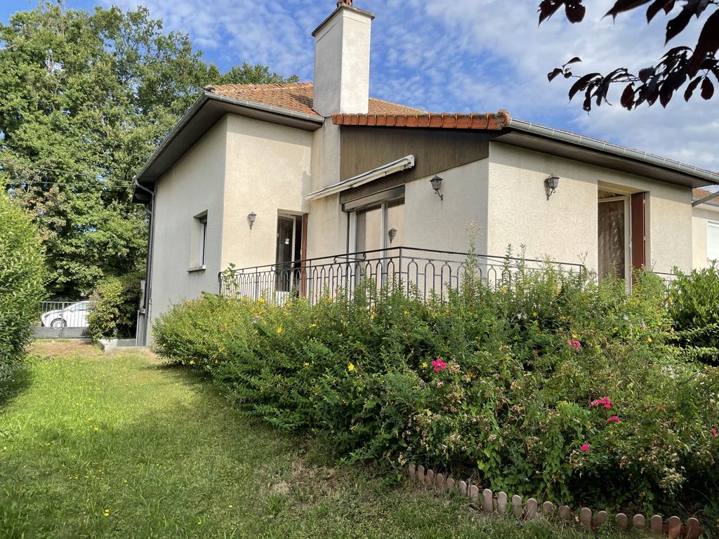 Achat maison à vendre 6 chambres 161 m² - Aurillac