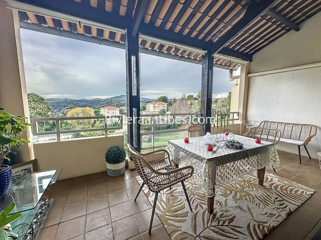 Achat appartement à vendre 4 pièces 104 m² - Antibes