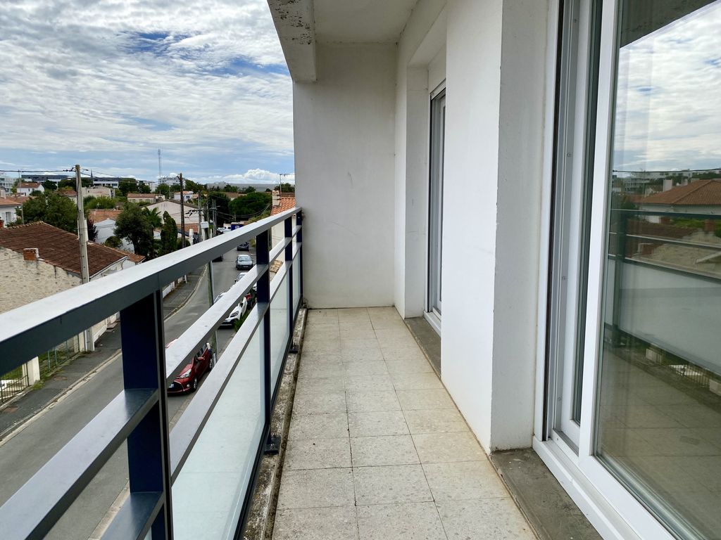 Achat appartement à vendre 3 pièces 72 m² - La Rochelle