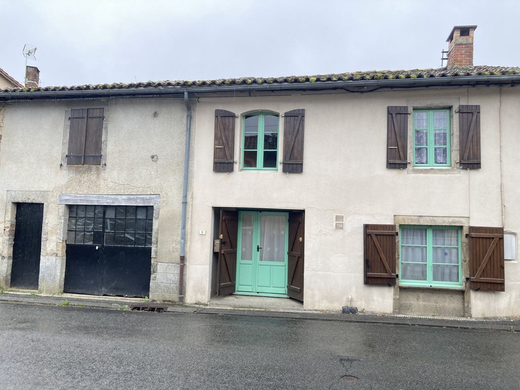 Achat maison à vendre 2 chambres 101 m² - Brigueuil