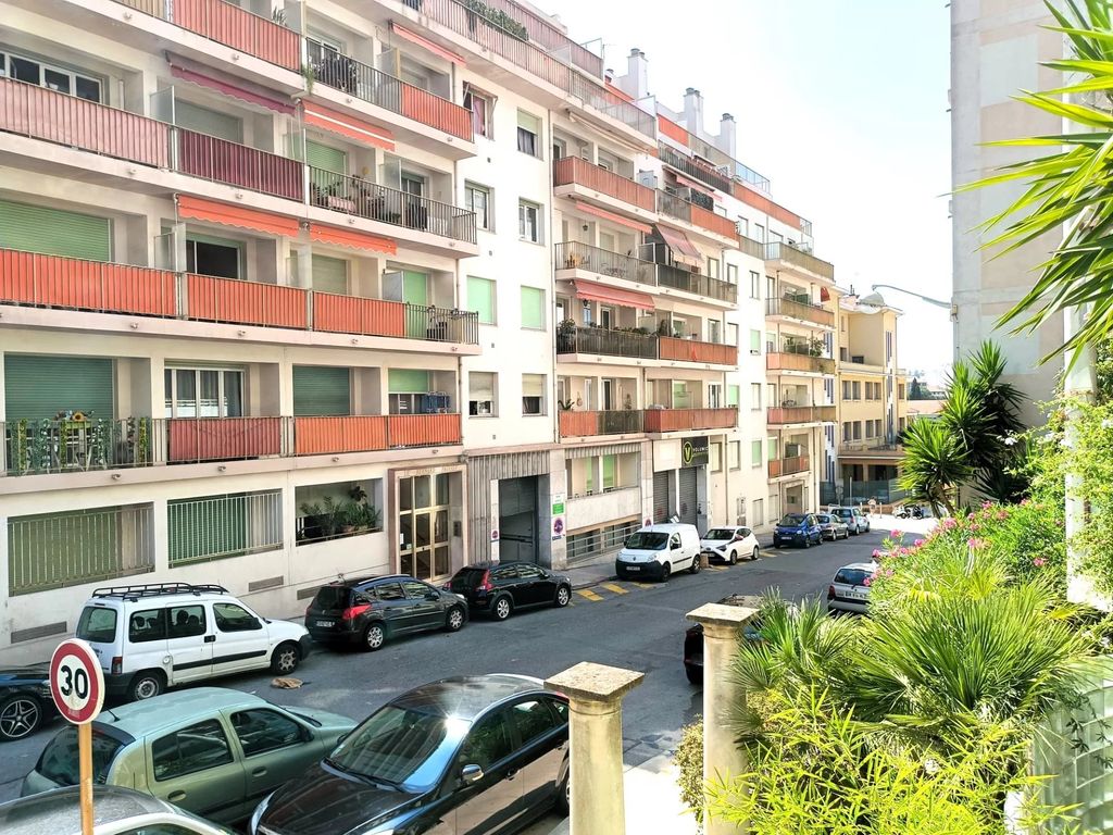 Achat appartement à vendre 2 pièces 44 m² - Nice