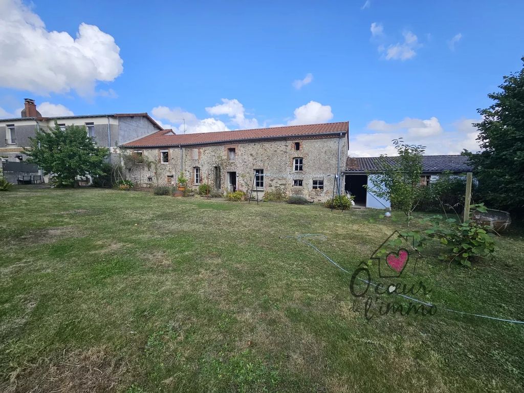 Achat maison à vendre 3 chambres 132 m² - Chemillé-en-Anjou