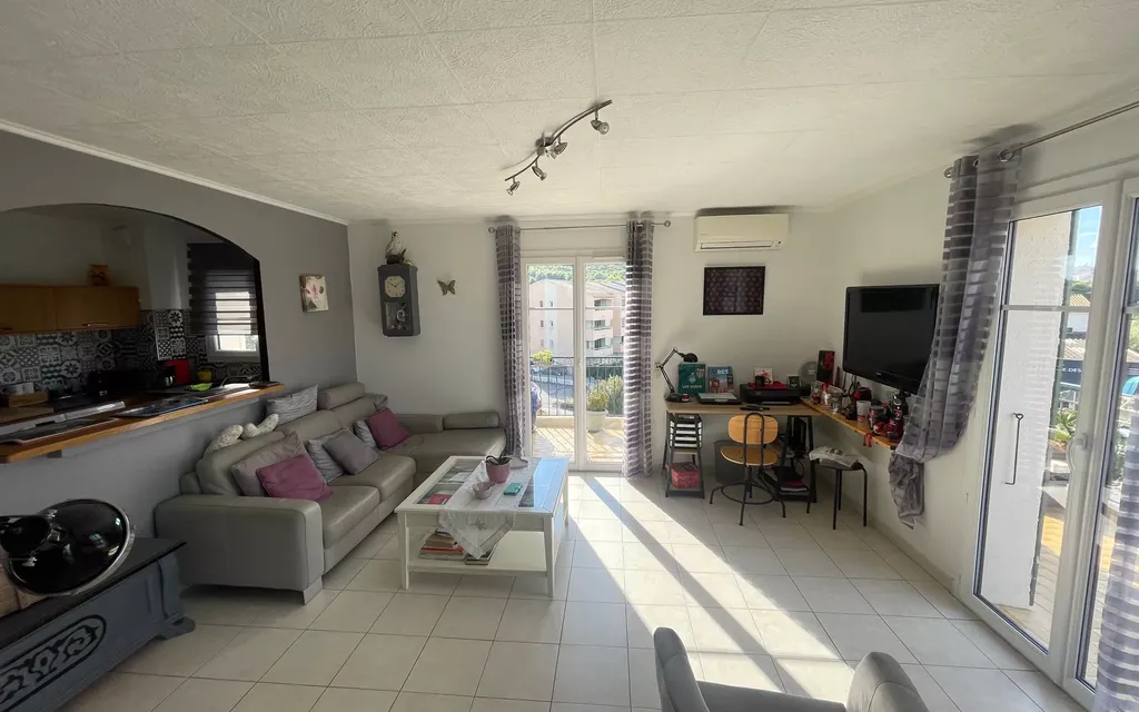 Achat appartement à vendre 3 pièces 69 m² - Sanary-sur-Mer