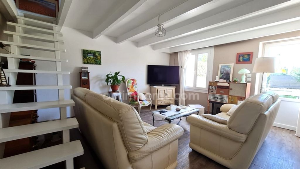 Achat maison à vendre 2 chambres 118 m² - Villeneuve-sur-Lot