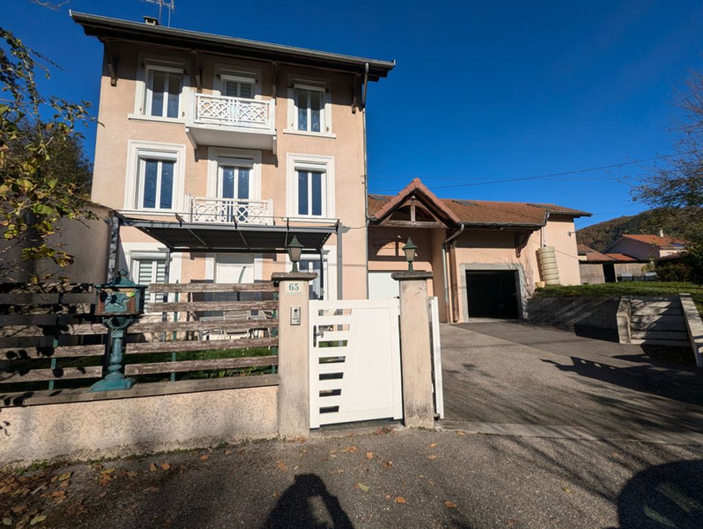 Achat maison à vendre 6 chambres 153 m² - Charavines