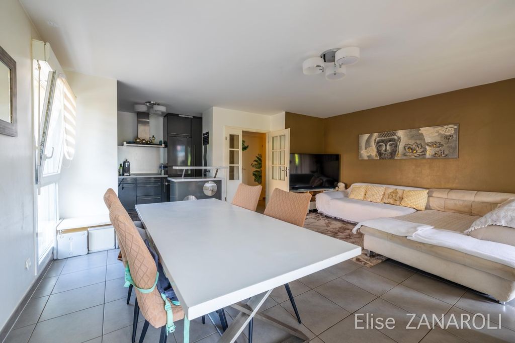 Achat appartement à vendre 3 pièces 75 m² - Zoufftgen