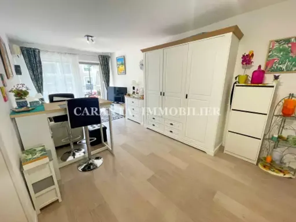 Achat appartement à vendre 2 pièces 43 m² - Sainte-Maxime