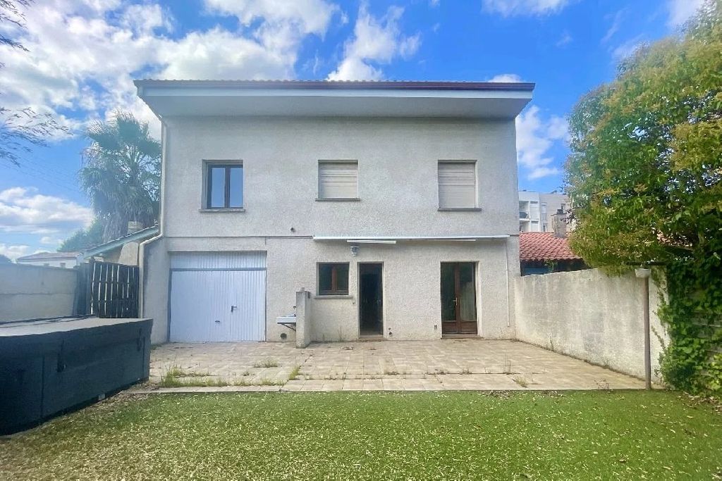 Achat maison à vendre 6 chambres 210 m² - Talence