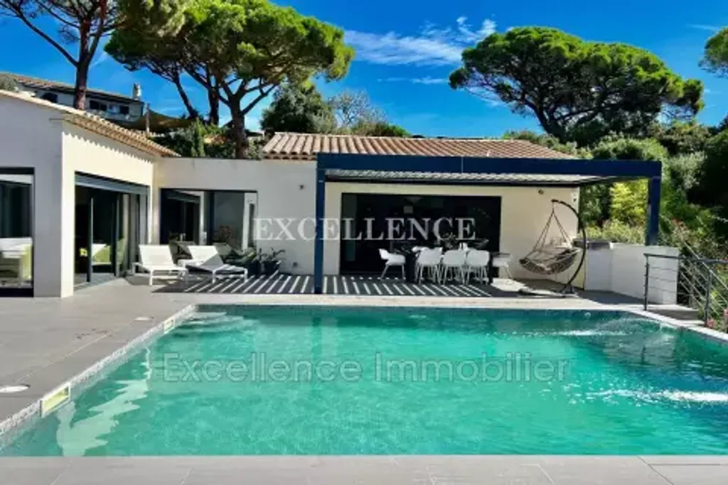 Achat maison à vendre 4 chambres 305 m² - Sainte-Maxime