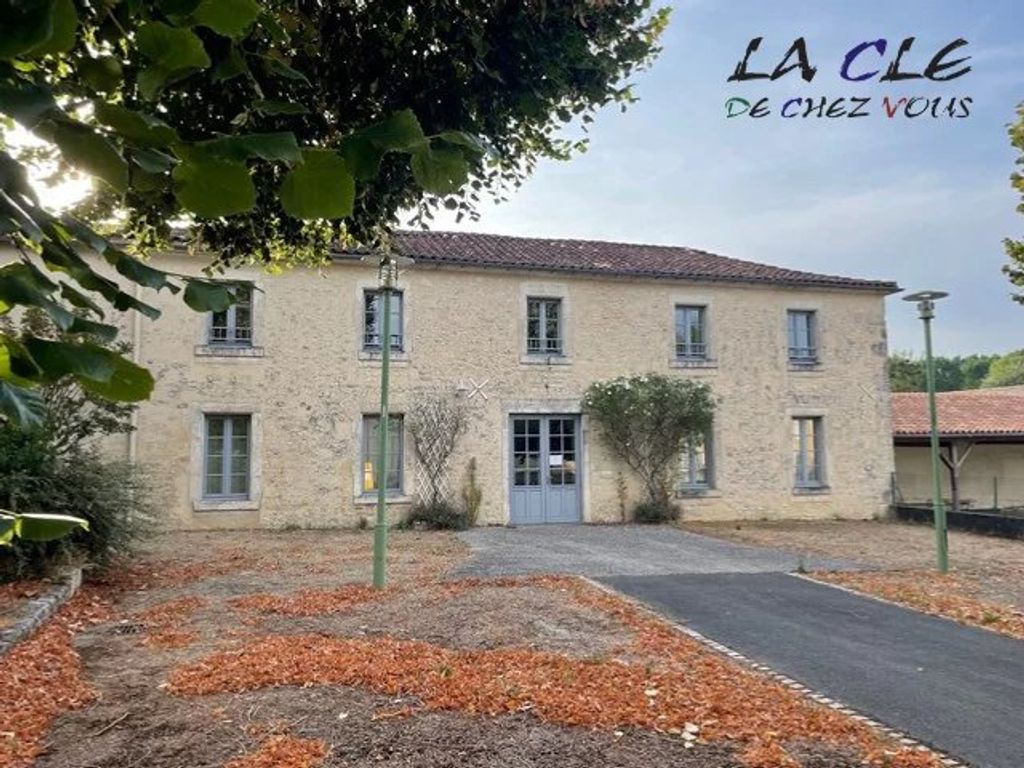 Achat maison à vendre 4 chambres 200 m² - Doix-les-Fontaines