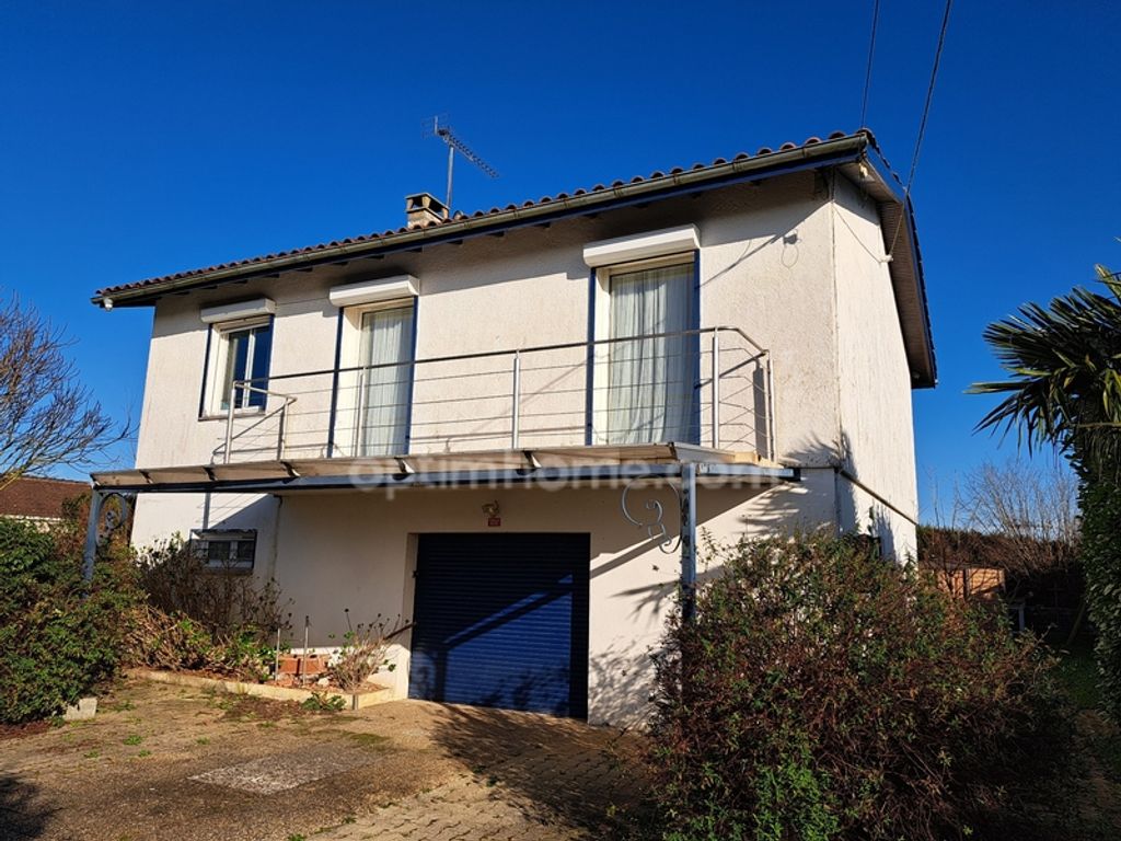 Achat maison à vendre 2 chambres 105 m² - Sauveterre-de-Béarn