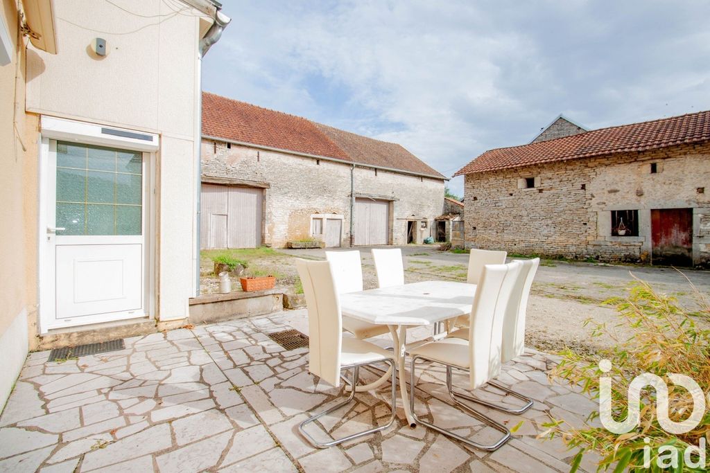 Achat maison à vendre 4 chambres 128 m² - Chazeuil