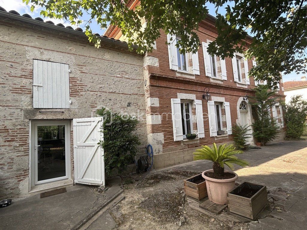 Achat maison à vendre 5 chambres 250 m² - Le Passage