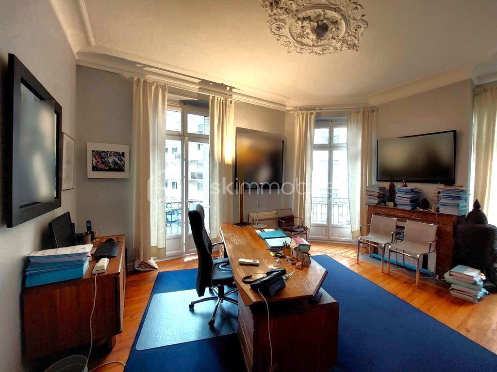 Achat appartement à vendre 6 pièces 135 m² - Pau