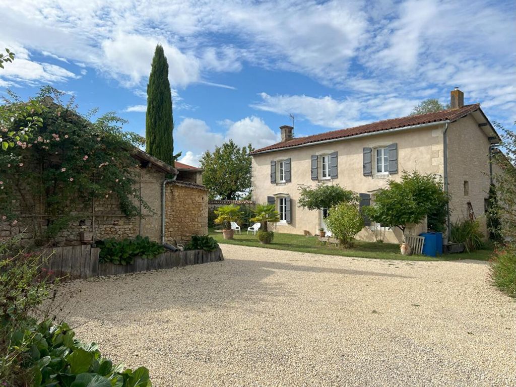 Achat maison à vendre 4 chambres 153 m² - Souvigné