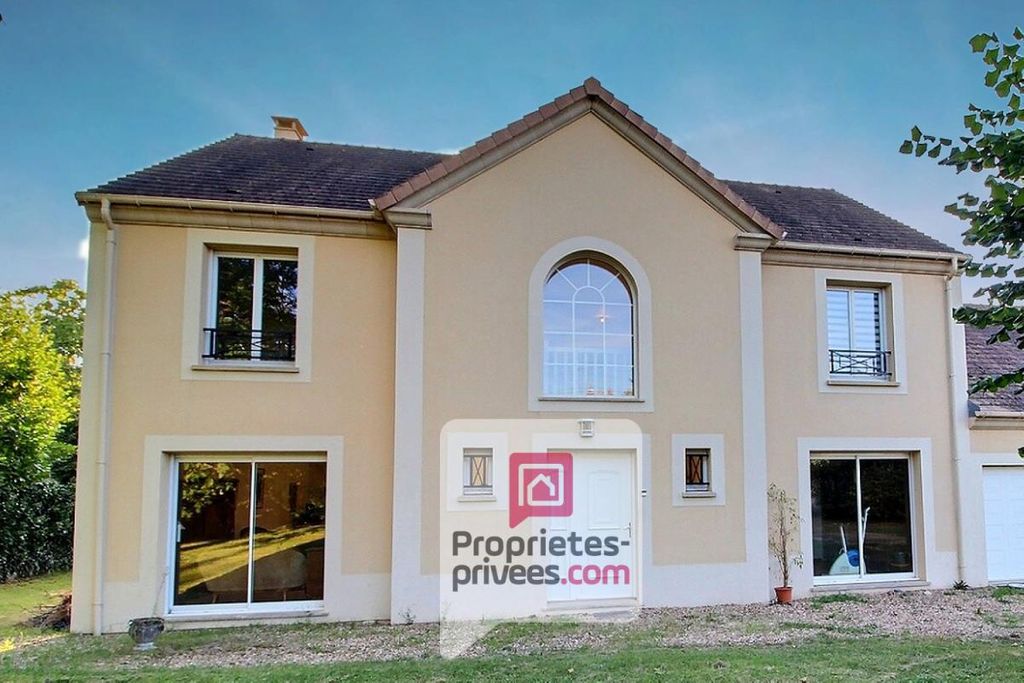 Achat maison à vendre 5 chambres 235 m² - Amilly