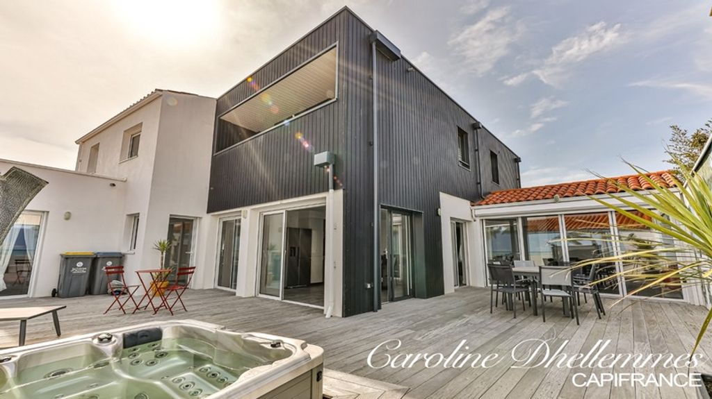 Achat maison à vendre 4 chambres 263 m² - Les Sables-d'Olonne