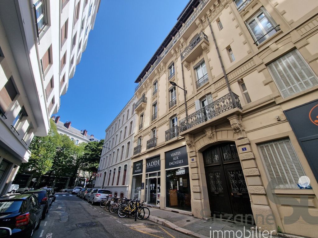 Achat appartement à vendre 2 pièces 54 m² - Grenoble