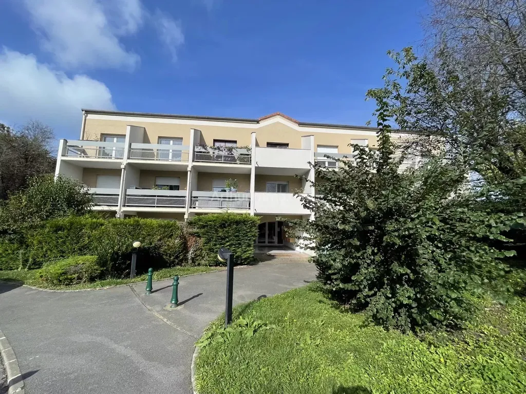 Achat appartement à vendre 2 pièces 37 m² - Saint-Germain-lès-Corbeil