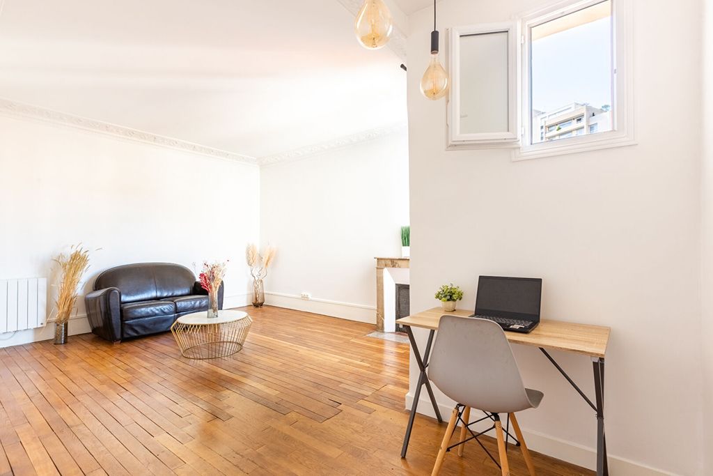 Achat appartement à vendre 2 pièces 49 m² - Courbevoie