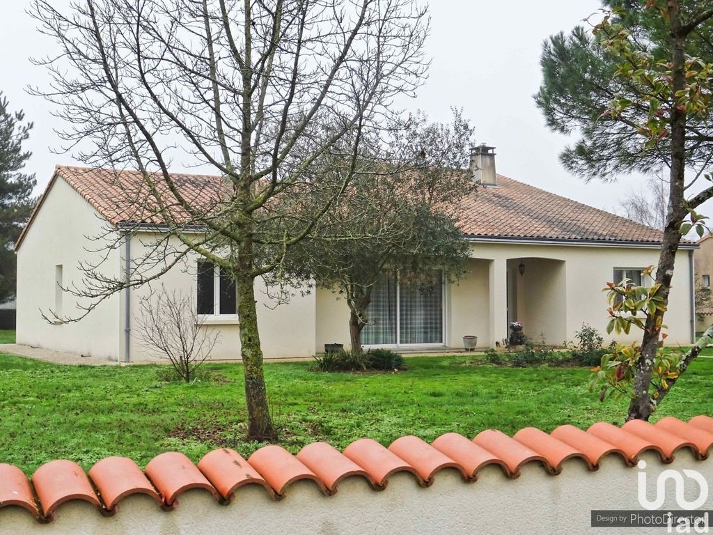 Achat maison à vendre 3 chambres 148 m² - Aiffres