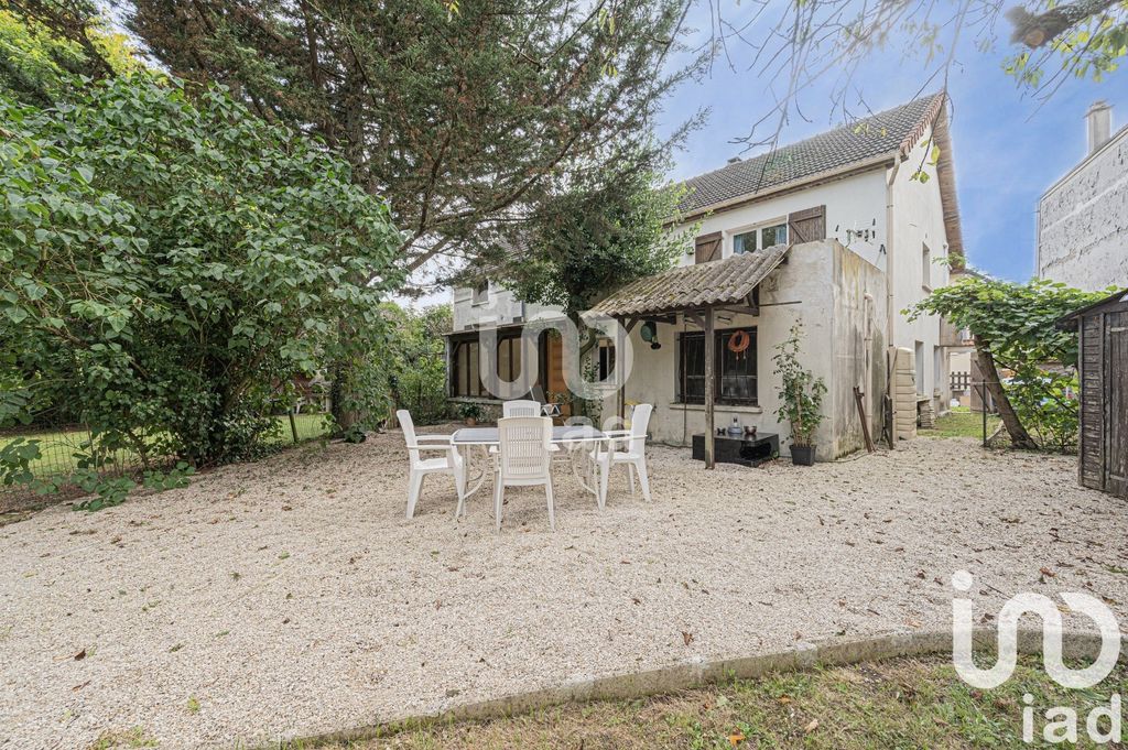 Achat maison à vendre 4 chambres 143 m² - Villevaudé