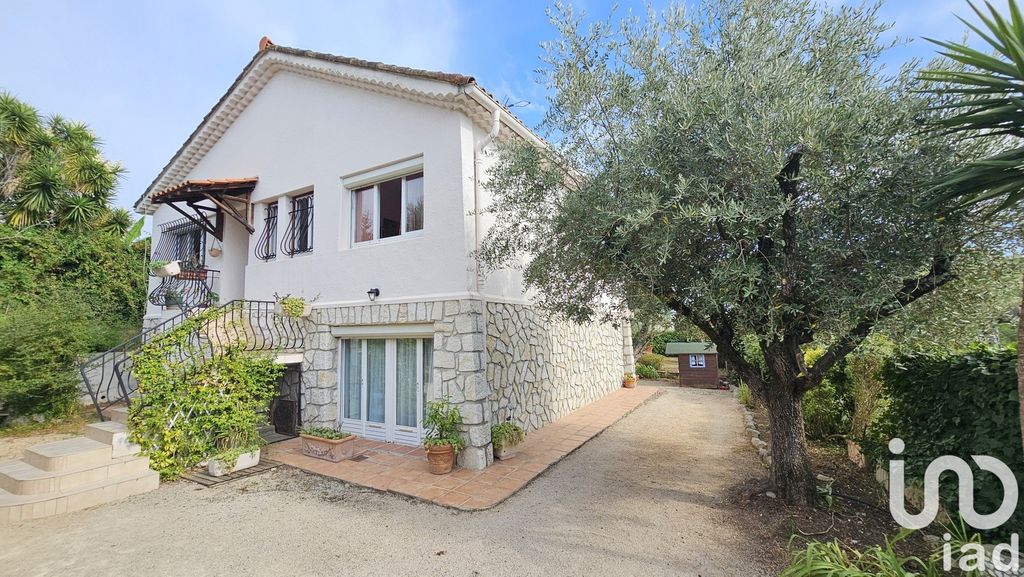 Achat maison à vendre 4 chambres 140 m² - Vence