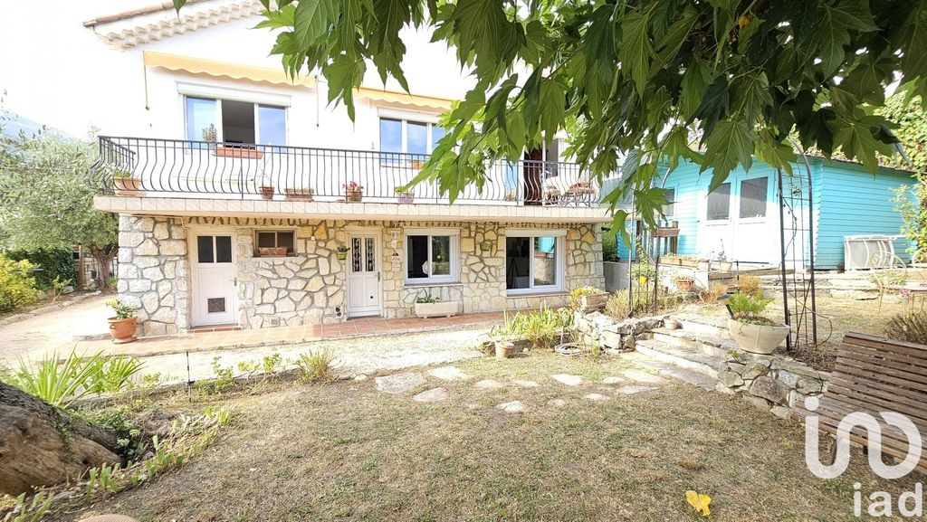 Achat maison à vendre 4 chambres 140 m² - Vence