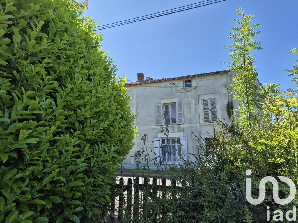 Achat maison à vendre 3 chambres 102 m² - La Tardière