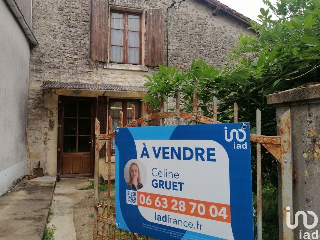 Achat maison à vendre 2 chambres 114 m² - Pamproux