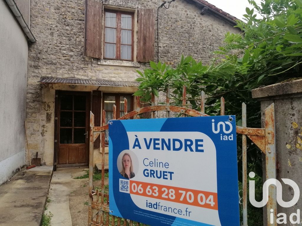 Achat maison à vendre 2 chambres 114 m² - Pamproux