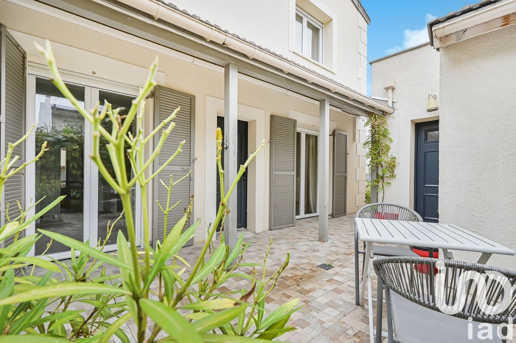 Achat maison à vendre 5 chambres 152 m² - Colombes