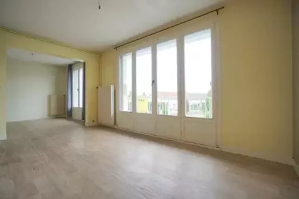 Achat appartement à vendre 5 pièces 90 m² - Lucé