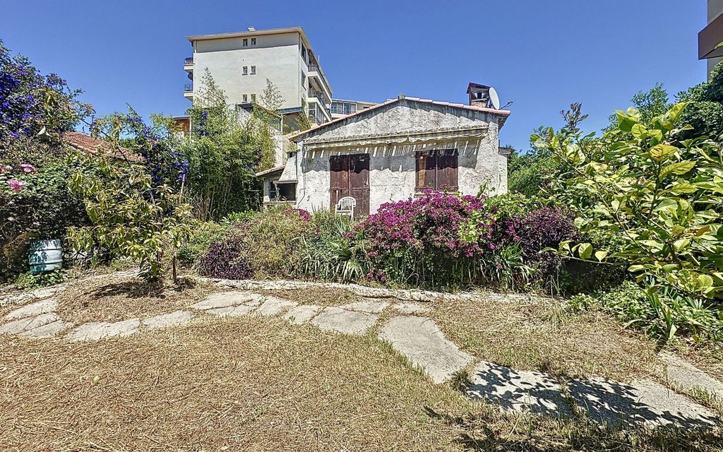 Achat maison à vendre 3 chambres 80 m² - Antibes