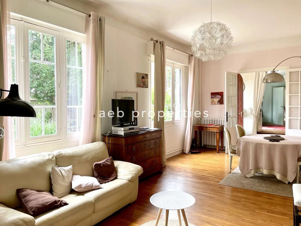 Achat maison à vendre 5 chambres 265 m² - Sainte-Savine